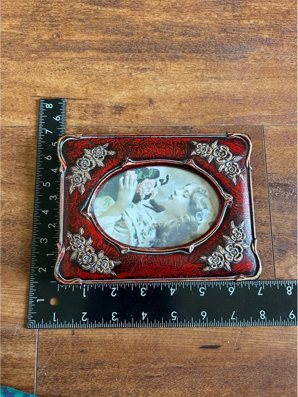 Victorian Style Red and Gold Photo Frame for 3.5 x 5 Inch